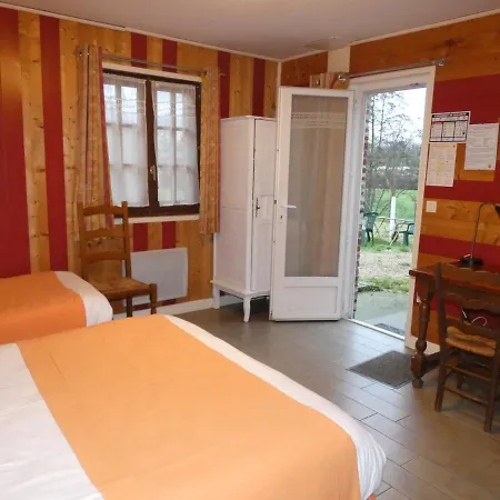 Logis Restaurant Saint Martin Otel Surville (Calvados)