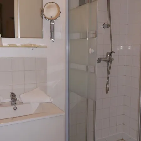 Hotel Logis Restaurant Saint Martin 2*