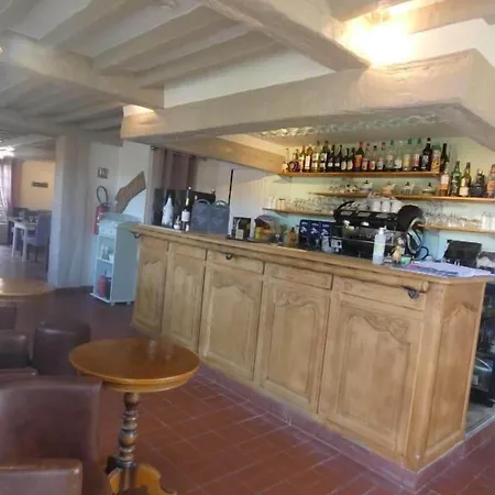 Hotel Logis Restaurant Saint Martin Surville (Calvados)