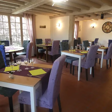 Logis Restaurant Saint Martin Hotel