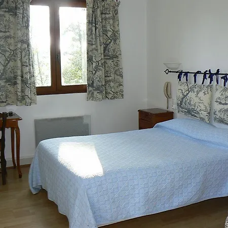 Logis Restaurant Saint Martin Otel Surville (Calvados)