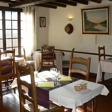 Logis Restaurant Saint Martin Hotel 2*