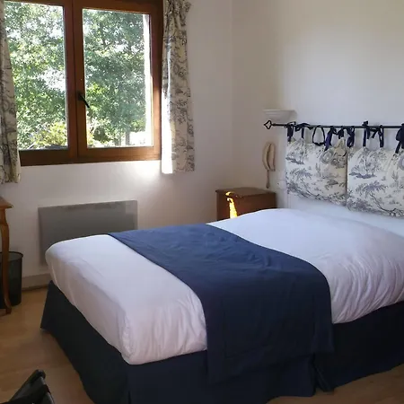 Otel Logis Restaurant Saint Martin Surville (Calvados)